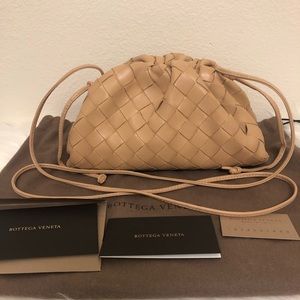 Bottega Veneta Mini Pouch in Cipria Intrecciato